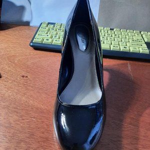 NEW ! Alfani Step n Flex Pump, Black Pattern Leather, Size 7.5